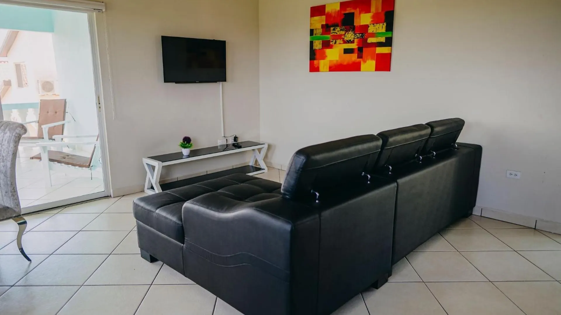 Impressive 1-Bedroom Apartment 3 Km From Eagle Beach Noord